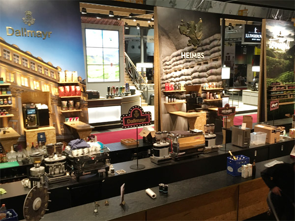 Messestand Loung mit Upcycling Paletten,�beln