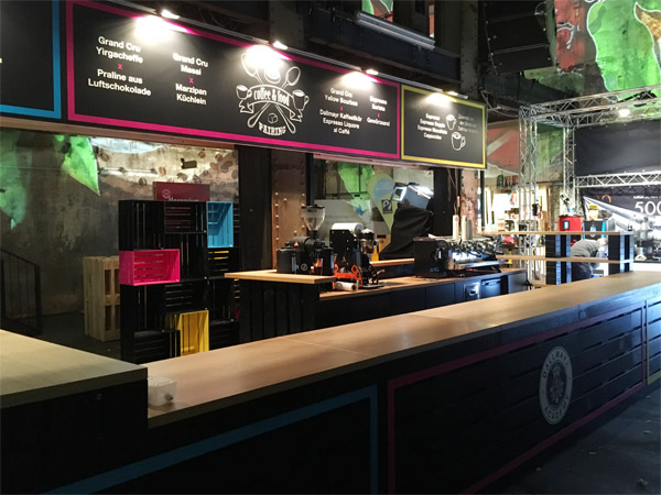 Messestand Loung mit Upcycling Paletten,�beln