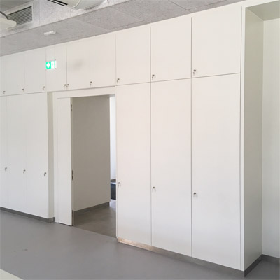 Objekteinrichtung Raumteiler in Schrankbauweise mit T�ren