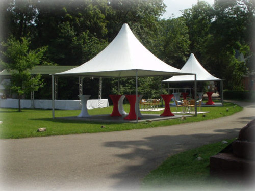Au�enveranstaltung mit Pavillons, Stehtischbez�gen Easystretch, Bestuhlung, B�hnen, Podeste, Catering, Laufteppich